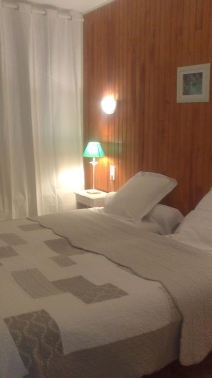 Chez Cecile Mornas Quarto foto